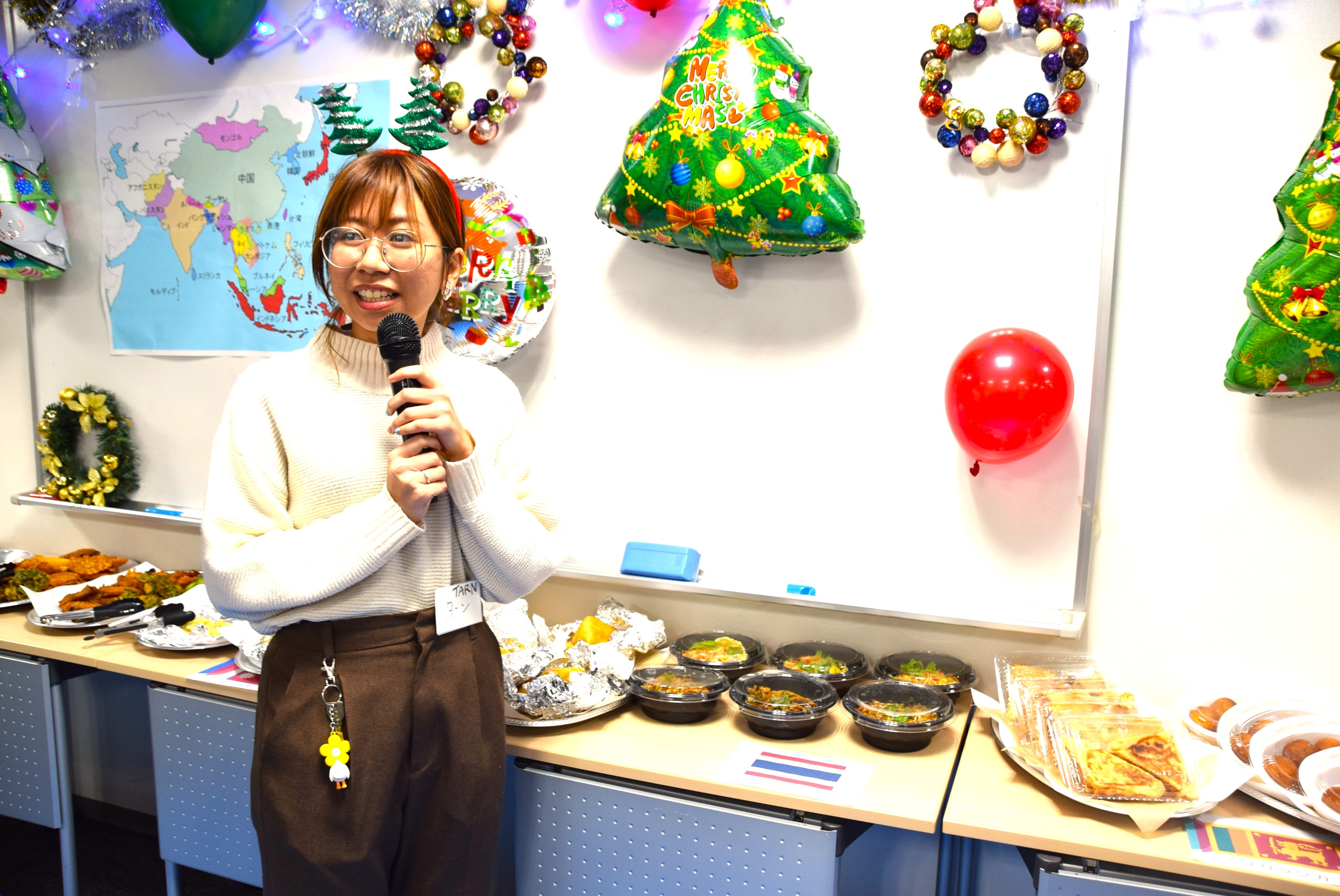 学校行事】「グローバルクリスマスパーティー」を開催しました